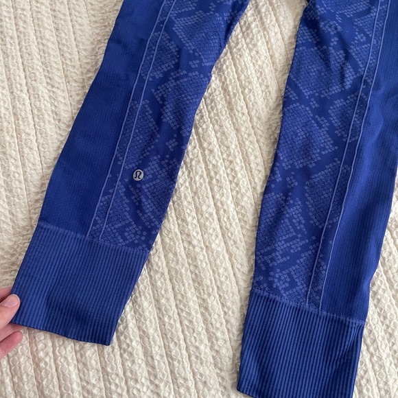 Lululemon Ebb To Street Pants Womens Heather Sapphire Blue Seamless Snakeskin - Picture 2 of 10